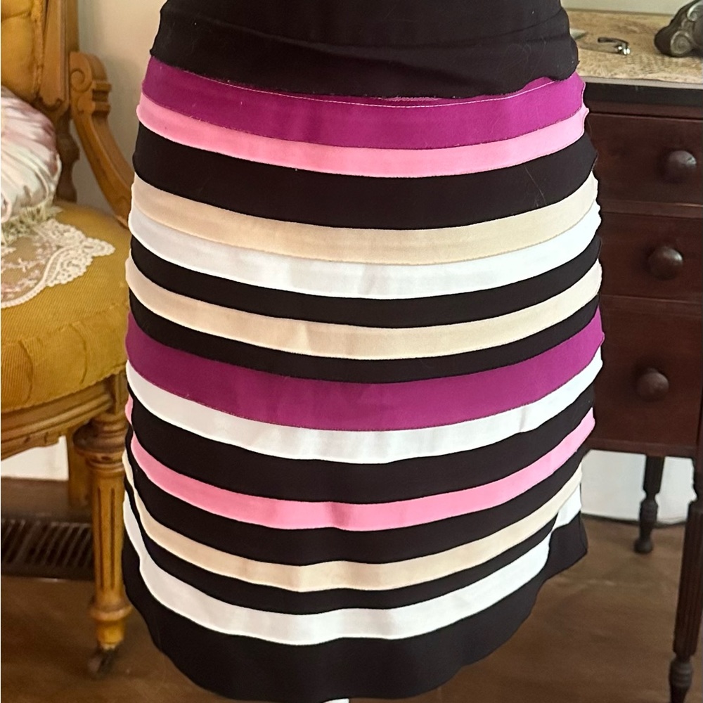 White House Black Market skirt sz 8